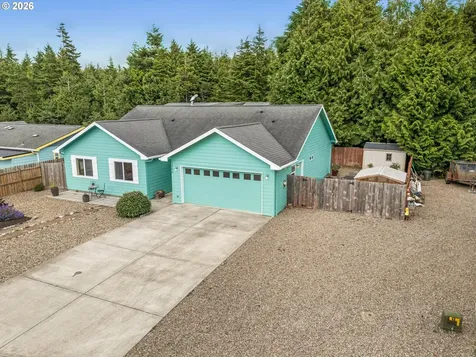 1255 SW Wedge Court Waldport OR 97394