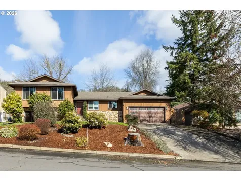 2382 NW Esquire Drive Roseburg OR 97471