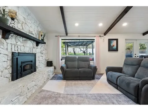 2382 NW Esquire Drive Roseburg OR 97471
