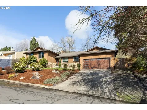 2382 NW Esquire Drive Roseburg OR 97471