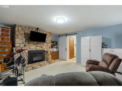 2382 NW Esquire Drive Roseburg OR 97471