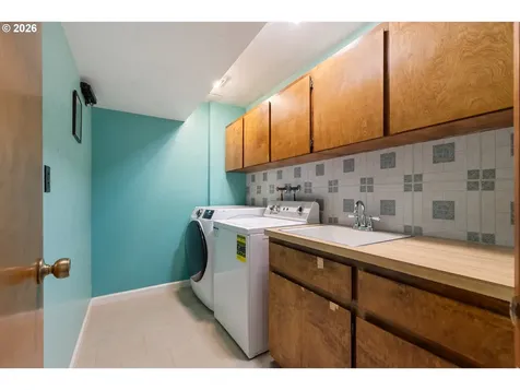 2382 NW Esquire Drive Roseburg OR 97471