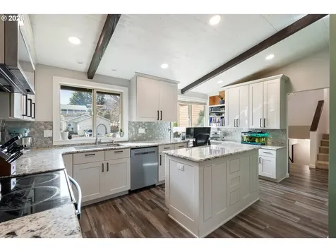 2382 NW Esquire Drive Roseburg OR 97471