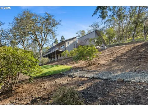 1372 SE Laurel Court Roseburg OR 97470