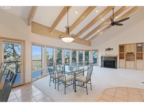 1372 SE Laurel Court Roseburg OR 97470