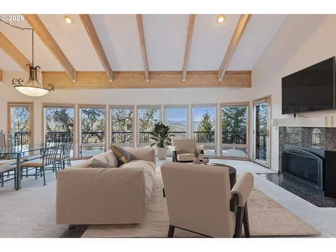 1372 SE Laurel Court Roseburg OR 97470