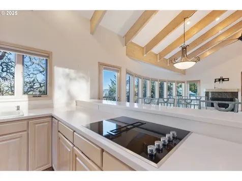 1372 SE Laurel Court Roseburg OR 97470