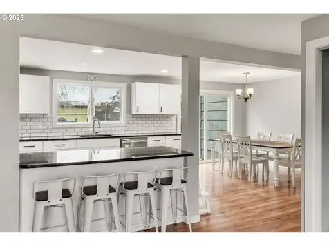 30063 Federal Lane Eugene OR 97402