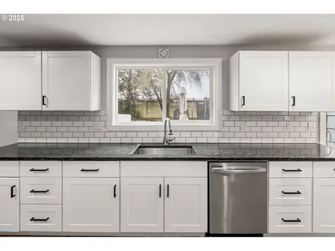 30063 Federal Lane Eugene OR 97402