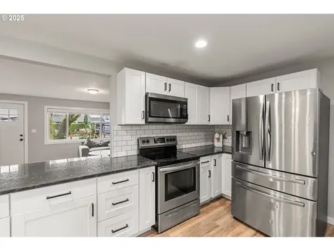 30063 Federal Lane Eugene OR 97402