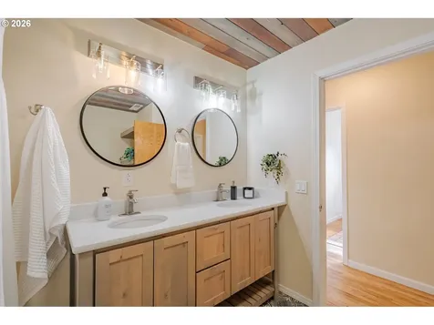 715 NE 22nd Avenue Camas WA 98607