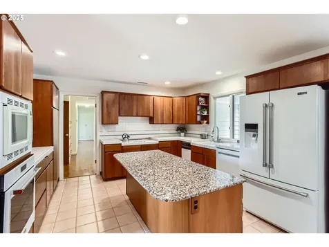 9645 SW Vista Place Portland OR 97225
