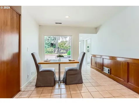 9645 SW Vista Place Portland OR 97225