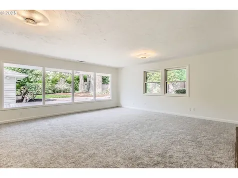 9645 SW Vista Place Portland OR 97225