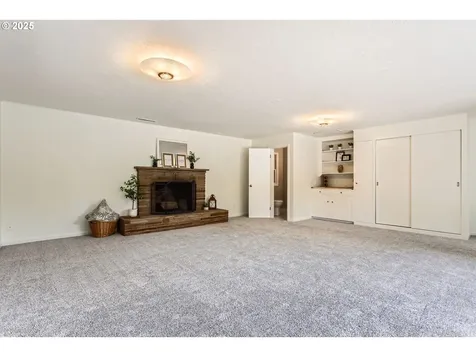 9645 SW Vista Place Portland OR 97225