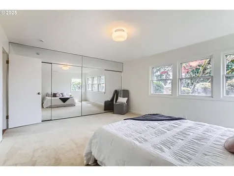 9645 SW Vista Place Portland OR 97225