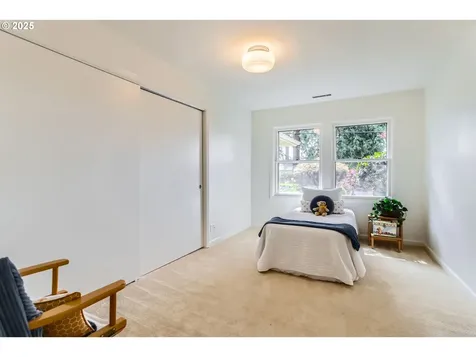 9645 SW Vista Place Portland OR 97225