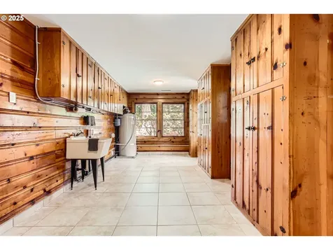 9645 SW Vista Place Portland OR 97225