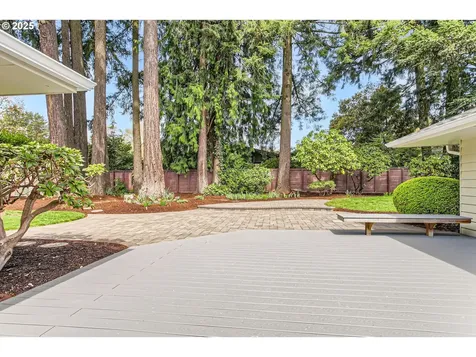9645 SW Vista Place Portland OR 97225