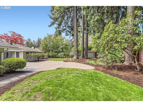 9645 SW Vista Place Portland OR 97225
