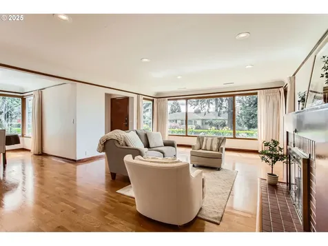 9645 SW Vista Place Portland OR 97225