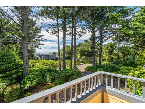 4131 Hemlock Street Cannon Beach OR 97110