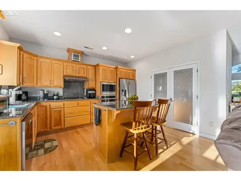 223 Ridgeway Avenue Central Point OR 97502