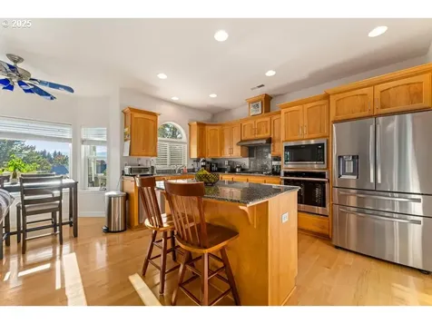 223 Ridgeway Avenue Central Point OR 97502