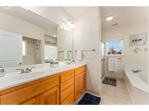 223 Ridgeway Avenue Central Point OR 97502