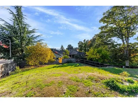 223 Ridgeway Avenue Central Point OR 97502