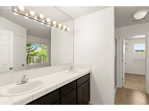 5271 N Wedgewood Loop Newberg OR 97132