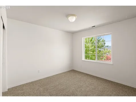 5271 N Wedgewood Loop Newberg OR 97132