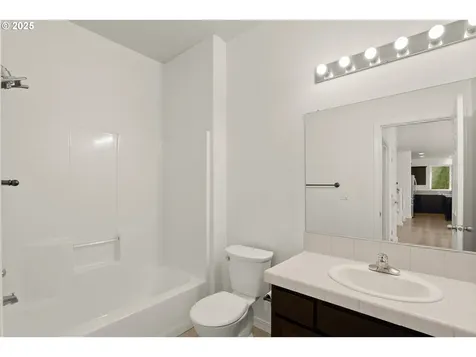 5271 N Wedgewood Loop Newberg OR 97132