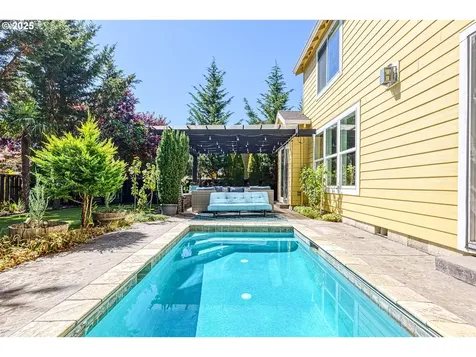 5271 N Wedgewood Loop Newberg OR 97132
