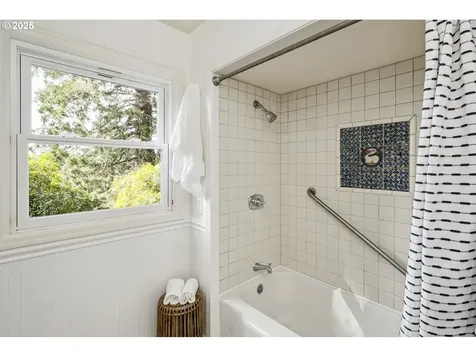 3165 SW 82nd Avenue Portland OR 97225