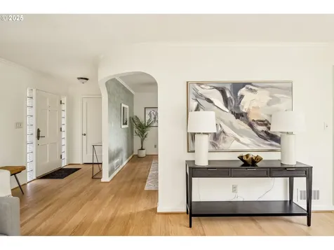 3165 SW 82nd Avenue Portland OR 97225
