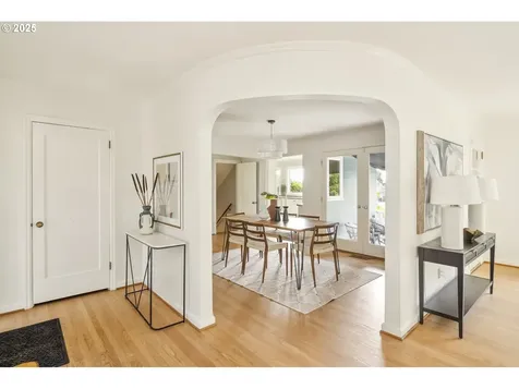 3165 SW 82nd Avenue Portland OR 97225