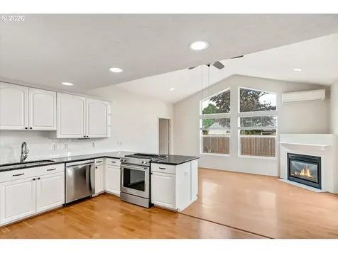 1835 Wakefield Court Salem OR 97304