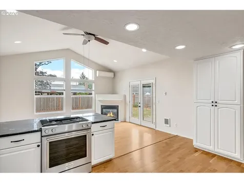 1835 Wakefield Court Salem OR 97304