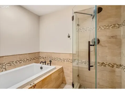 1835 Wakefield Court Salem OR 97304