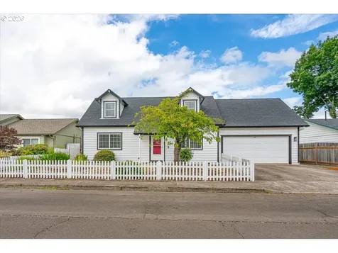 1835 Wakefield Court Salem OR 97304