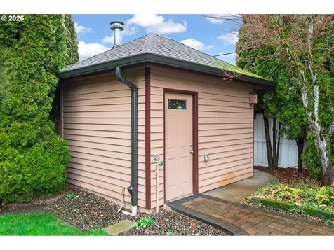 610 NE Sundance Court Hillsboro OR 97124