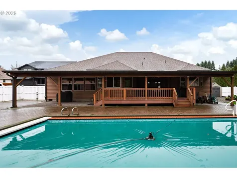 610 NE Sundance Court Hillsboro OR 97124