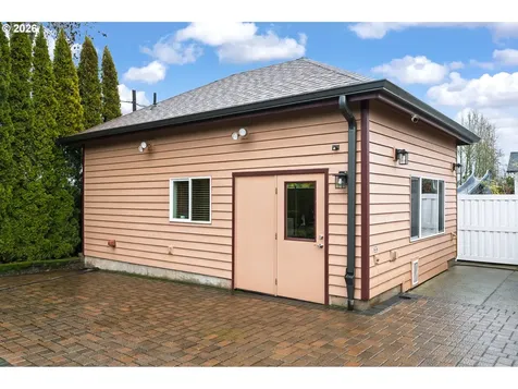 610 NE Sundance Court Hillsboro OR 97124