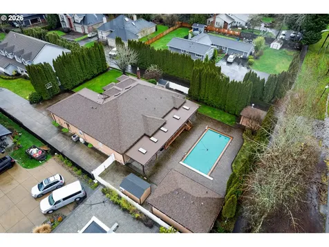 610 NE Sundance Court Hillsboro OR 97124