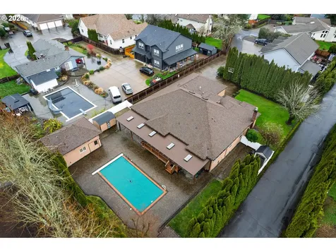 610 NE Sundance Court Hillsboro OR 97124
