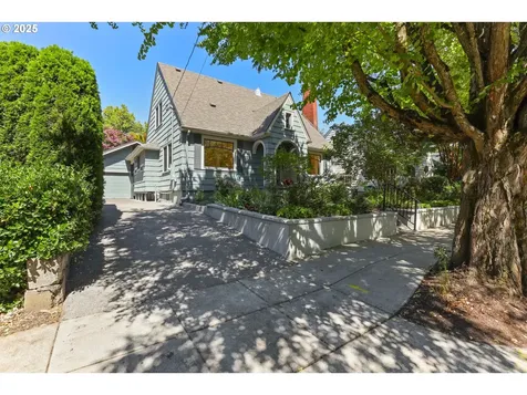 3415 NE Tillamook Street Portland OR 97212