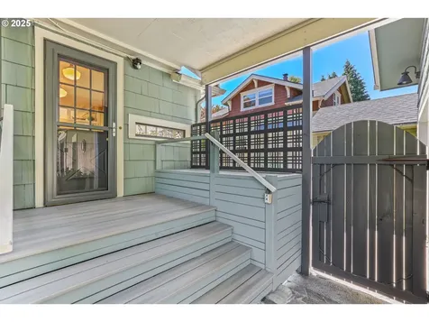 3415 NE Tillamook Street Portland OR 97212