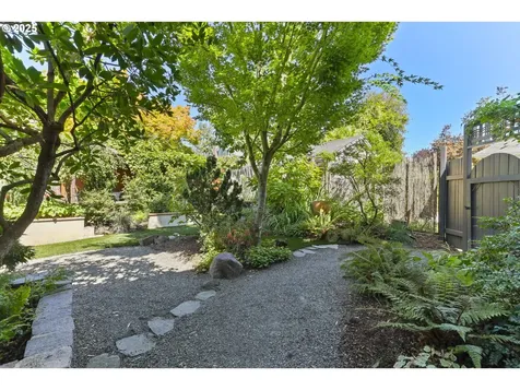 3415 NE Tillamook Street Portland OR 97212