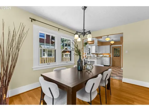 3415 NE Tillamook Street Portland OR 97212